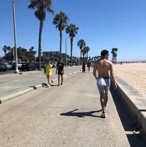 Meet your Posher, Yves